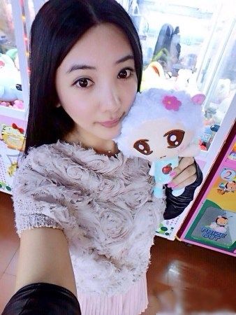 四川音乐学院校花胡恩绮秀泳装 被称为翻版杨幂【9】