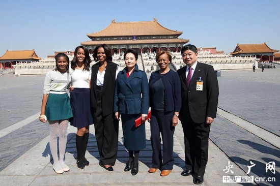 米歇尔北师大二附中一展球技(组图)- 中国日报网