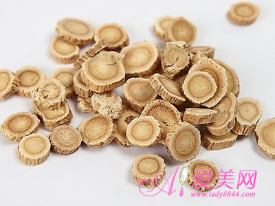 黄芪400克,百术230克,防风240克,桔梗120克,甘草60克,米20克(一天用)