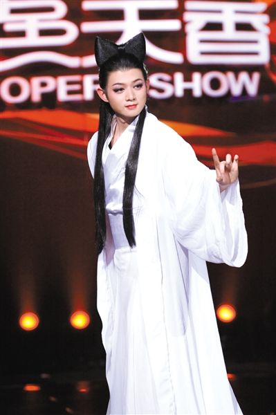 《国色天香》即将播出 霍尊称"洗澡都会哼起戏曲"