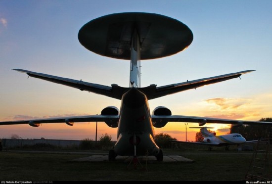 安-71舰载预警机美图 与辽宁舰航母失之交臂(图)【11】