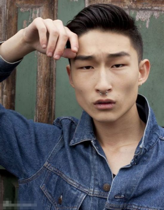 韩国19岁丑帅模特走红网友惊叹张亮躺枪图24