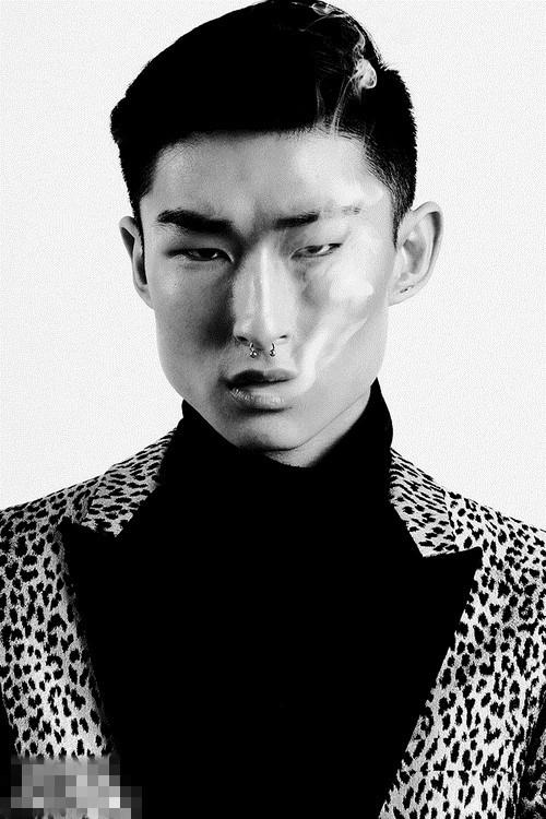 韩国19岁丑帅模特走红 网友惊叹张亮"躺枪"[图]【30】