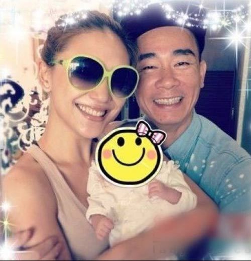 应采儿晒儿子抓狂照酷劲陈小春戴墨镜耍酷图4