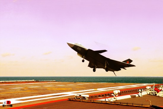 绰号"凌龙"中国前掠翼舰载隐身战机曝光 领先美国【19】