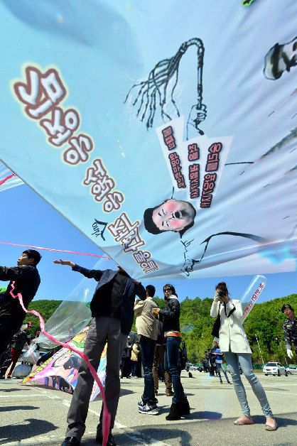 韩国用气球向朝鲜散发传单【4】