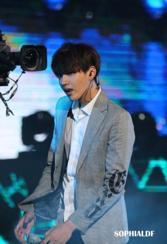 exo2辑《中毒》回归期吴亦凡解约连累成员陷不义之说【18】