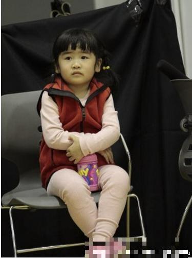 姚明女儿可爱生活照曝光 撒娇求抱萌过王诗龄【7】