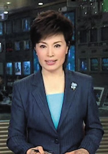 新闻联播主持人张宏民妻子叫什么名字(新闻联播主持人张宏民妻子叫什么名字呢)