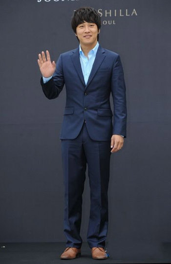 吴奇隆你腿这麽短诗诗知道吗 看娱乐圈20大"短腿男神"(图)【17】