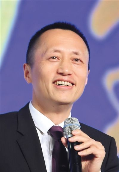 万科郁亮跑步前后,万科郁亮,万科郁亮马拉松_大山谷图库