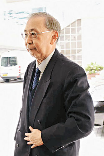 香港前涉贪高官许仕仁赚百万花千万 控方批离谱