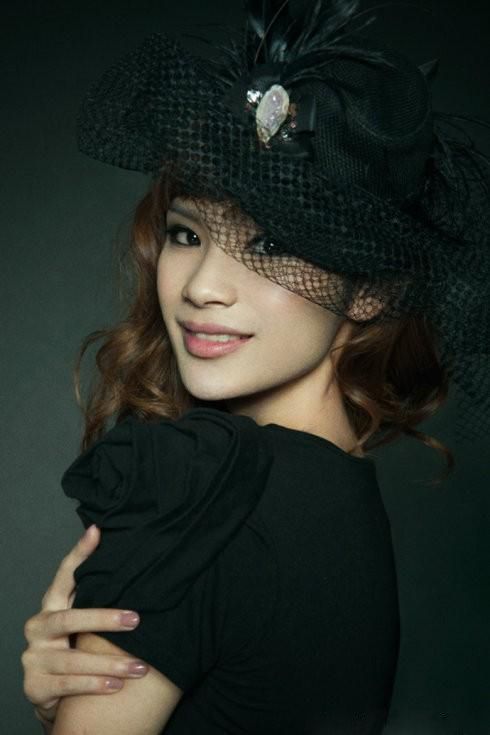 在快男中以伪娘著称而大放光彩的刘著