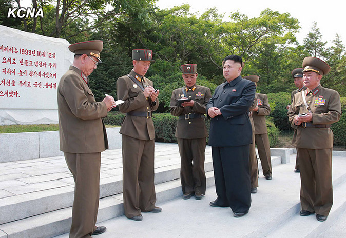 三十八军许林平_许林平将军对峙武警_38军军长许林平