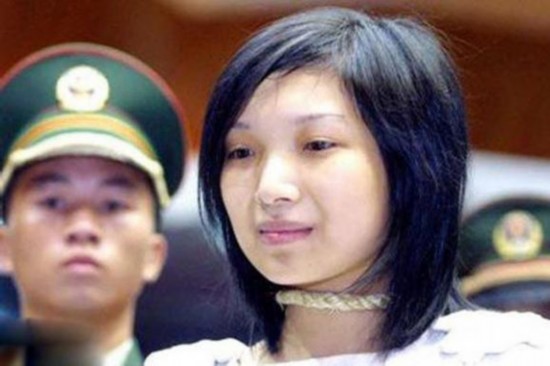 故意杀人犯陆金凤,女,20岁,小学文化程度,1975年出生在山西省运城市土