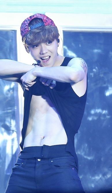 exo香港演唱会花絮集锦:鹿晗掀衣秀性感腹肌黄子韬兴奋过度【2】