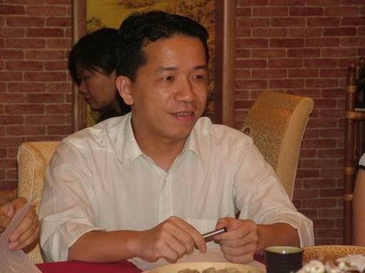 覃辉是富豪里面比较低调的.
