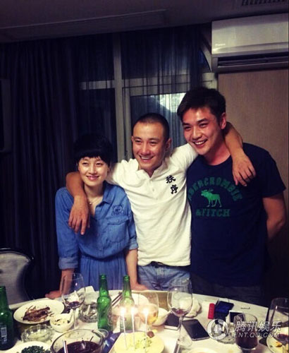 曹格老婆吴速玲整容前后照曝光 大饼脸塌鼻子单眼皮丑到爆【12】