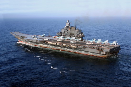 辽宁舰航母姊妹舰库兹涅佐夫号舰载机训练猛照曝光