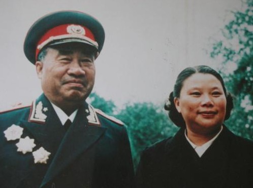 珍贵老照片:朱德彭德怀刘伯承 十大元帅的夫妻合影曝光