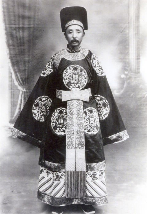 张作霖罕见家族照:六个漂亮女儿个个赛西施【9】