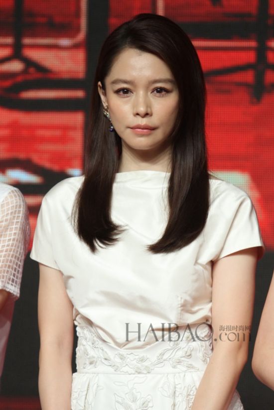 徐若瑄亮相电影《不能说的秘密》北京发布会