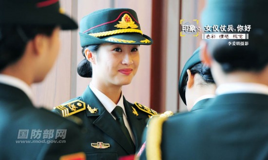 据了解,女兵在中国军队的序列中,人数越来越多,中国女兵可以驾驶战斗