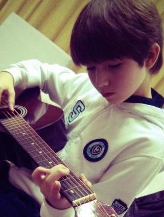 00后f4张汉盛国外私房帅照全集 个人资料女朋友是谁【7】