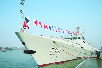 轻型导弹护卫舰泉州舰入列固我海防 达世界一流水平