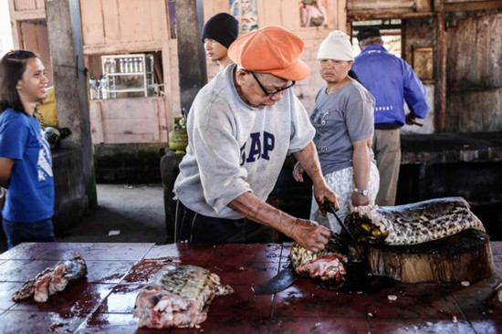 探秘全球最恐怖市场:火烤老鼠蝙蝠蛇现场售卖【6】