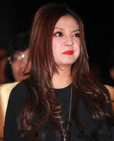 女神发福老10岁秒变大妈:唐嫣脸肿刘亦菲仙气全无 赵薇大s产后肥胖【8