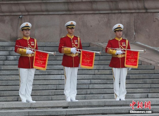 帅气!解放军三军仪仗队正式换装新式礼宾服【17】