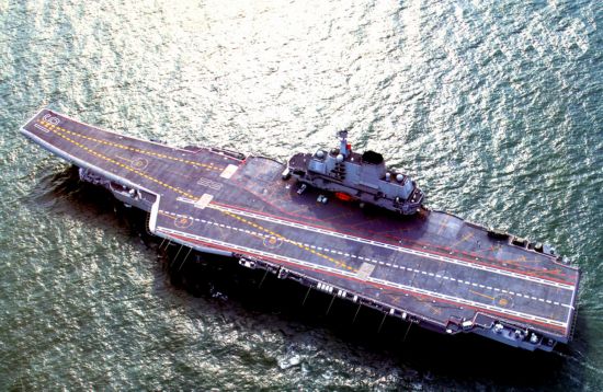 图为辽宁舰俯视图.