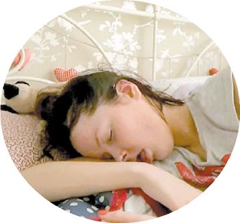 睡美人综合症什么原因 英"睡美人"日醒2小时