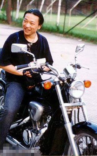 谢霆锋张柏芝高晓松胡歌周杰 遭遇过车祸的明星