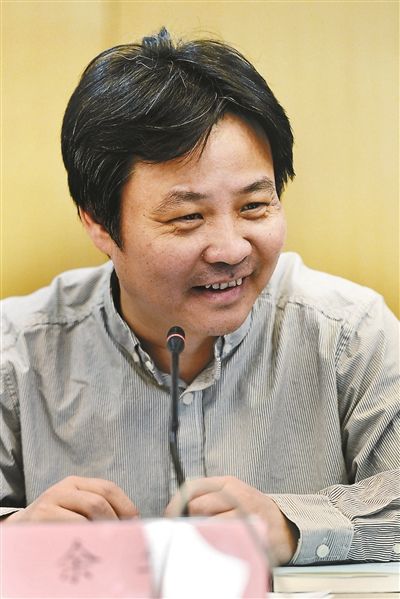 余华简介 politics.people.com.cn