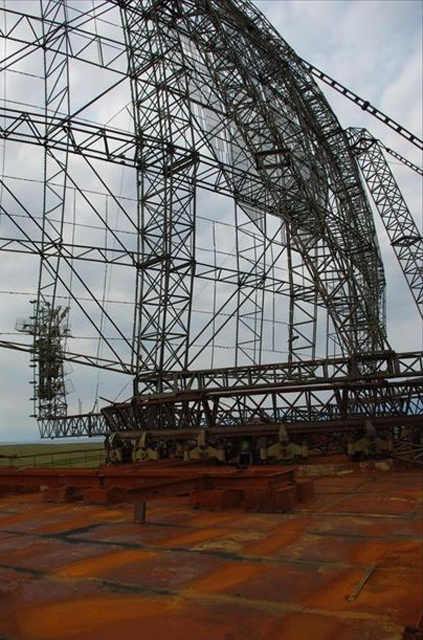 阿尔汉格尔斯克北极苔原,北冰洋岸边,一座废弃的苏军雷达站.