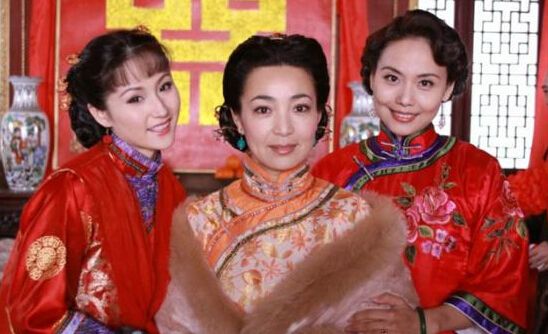河南分网 在《还珠》中扮演"柳红"的陈莹人气急升,接连有多部作品