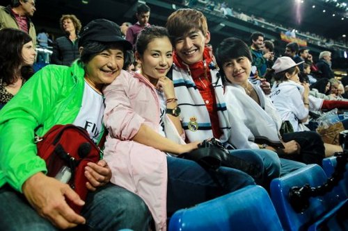 刘涛深夜与张翰合影 网友趣称"流汗组合"【6】