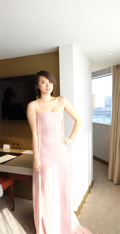 《推拿》斩获金马六项大奖 黄璐粉裙性感亮