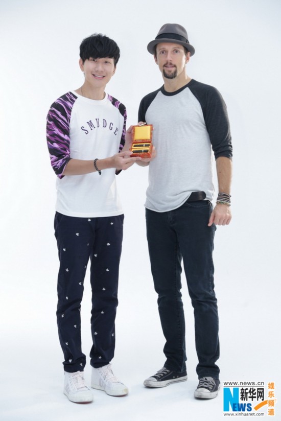 新地球:林俊杰与jason mraz携手谱出新曲《i am alive》