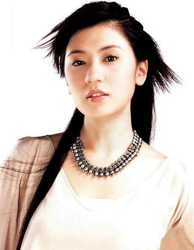个台湾版可爱的凸嘴美女,和jolin,心凌和心如比,她的先天优势更为突出