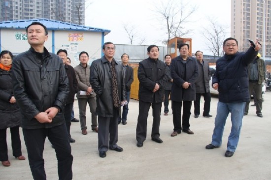 市人大常委会党组副书记,副主任秦钢昌率省,市人大代表,深入我南谯区