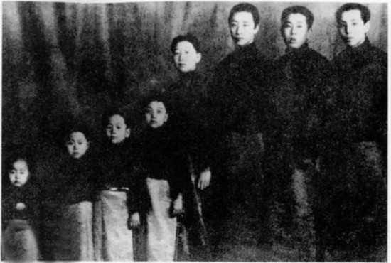 张作霖珍贵家族照片:六个女儿个个都貌美如花