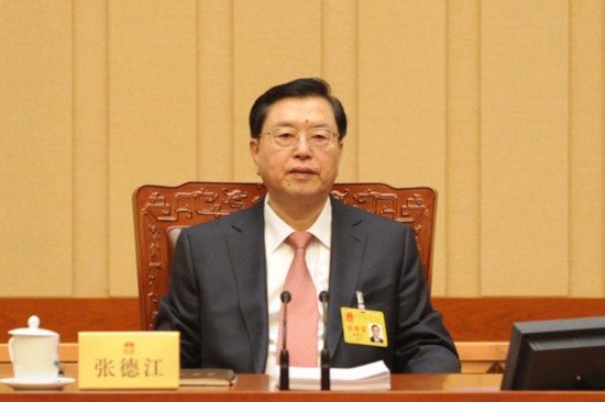 张德江委员长出席十二届全国人大常委会第十二次会议第二次全体会议图