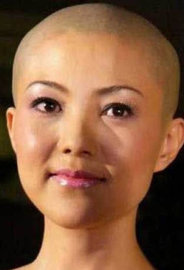 范冰冰光头亮相武媚娘 五官还是一样精致美丽