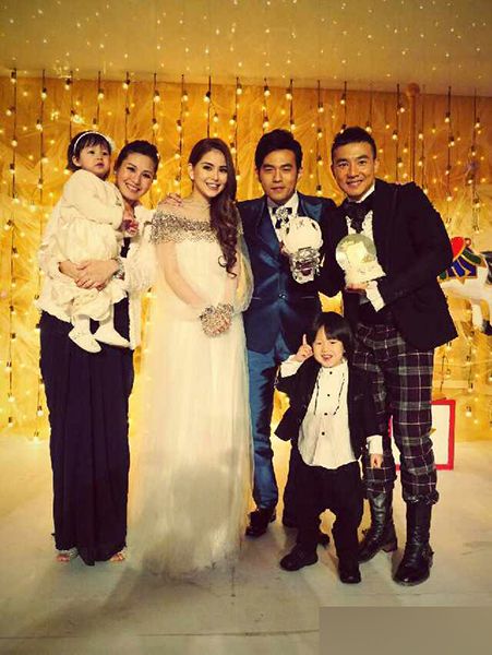 周杰伦婚宴酒后吐真言 回应何时生子:快了