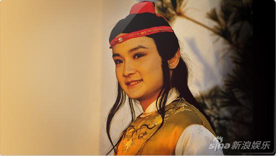 83版贾宝玉52岁生日晒照头发花白 女儿出镜白皙清丽/图