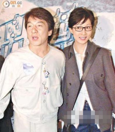 成龙接管小龙女 吴绮莉与成龙16年恩怨大盘点