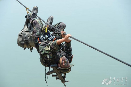 震撼瞬间:魔鬼训练培育超级战士